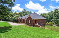 1771 Leon Ellis Road, Hull, GA 30646