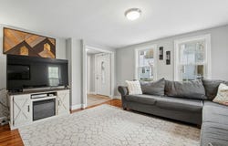 5 Elm St, Northbridge, MA 01588