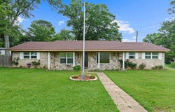 406 S Orchid Dr, White Oak, TX 75693