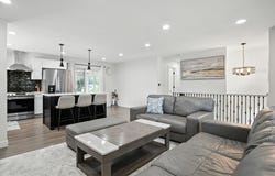 3058 San Salvador, Waterloo, IA 50702