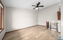 4121 W 93rd St, Sioux Falls, SD 57108