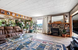 36285 ROW RIVER RD, Cottage Grove, OR 97424