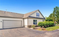 190 Sandover Drive, Aurora, OH 44202