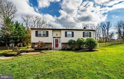 44 GLENVIEW DRIVE, GLENMOORE, PA 19343