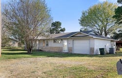 610 E McKennon, Calera, OK 74730
