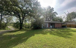716 Hummingbird Trl, Atlanta, TX 75551
