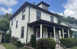 210 E 7th Street, Rushville, IN 46173