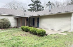 114 Timber Ln, White Hall, AR 71602