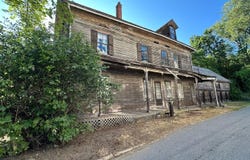 32 Main Street, Hinsdale, NH 03451