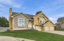 2116 Bradford Place, Excelsior Springs, MO 64024