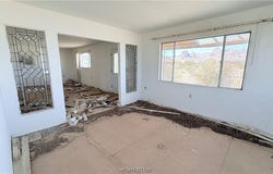 2330 S Estrella Road, Golden Valley, AZ 86413