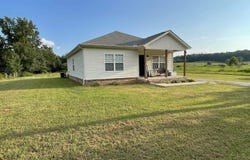 628 Penny Lap Ln, Tuscumbia, AL 35674