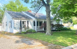 207 S Thorn Street, Charleston, MO 63834