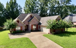 111 Bellemeade Trace, Clinton, MS 39056
