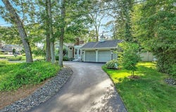 29 Sunset Drive, Seekonk, MA 02771