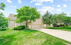 7633 W 148th Terrace, Overland Park, KS 66223