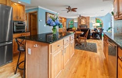 9 Santom St, Auburn, MA 01501