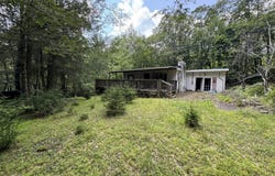 207 N Eastbrook Road, Effort, PA 18330