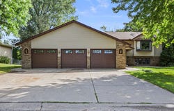 1242 Aldrich Way, Faribault, MN 55021