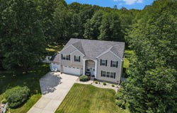 9354 Stratford Woods Trail, Kalamazoo, MI 49009