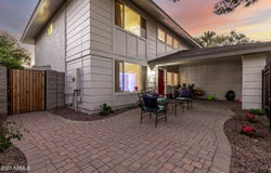 8464 N 7TH Avenue, Phoenix, AZ 85021
