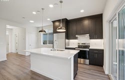 1722 NW 18TH St, BattleGround, WA 98604