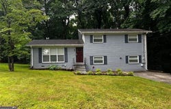 2436 GLENROCK, Decatur, GA 30032