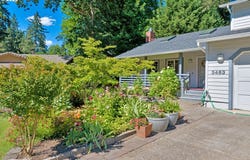 3463 BREEZEWOOD AVE, Eugene, OR 97405