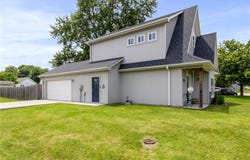 201 SW 12th Street, Oak Grove, MO 64075