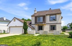 14 COUNTRY Walk, CHERRY HILL, NJ 08003