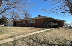708 Sunset Drive, Deshler, NE 68340