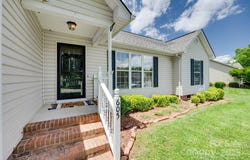 605 Summey Farm Drive, Dallas, NC 28034