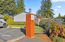 972 W L St, Springfield, OR 97477