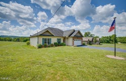 1645 Old Stagecoach Road, Jonesborough, TN 37659