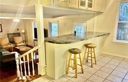135 MYRTLEWOOD Drive, Pineville, LA 71360