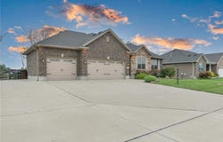 156 Wolf Creek Court, Carlisle, OH 45005