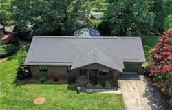 410 Ridgehaven Drive, Winston-Salem, NC 27104