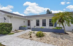 1743 COCO PALM Circle, SUN CITY CENTER, FL 33573