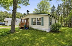 801 Nottingham Drive, Exeter, NH 03833