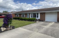 613 Meadowbrook Drive, Lima, OH 45801