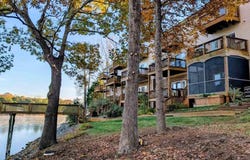 515 Cambridge Ct, Hardy, VA 24101
