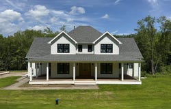 2 Pickett Road, Roxbury, CT 06783