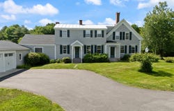 426 Meadow Road, Topsham, ME 04086