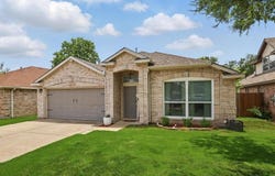 713 Bridle Trail, Saginaw, TX 76179