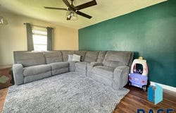 305 S Elm St, Lennox, SD 57039