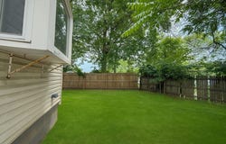 23 Eldert St, Springfield, MA 01109