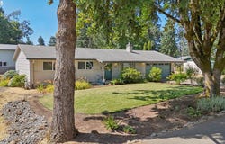 240 BARKER AVE, Oregon City, OR 97045