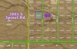 3885 S Spinel Road, Golden Valley, AZ 86413