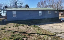 824 W Houston Street, Okemah, OK 74859