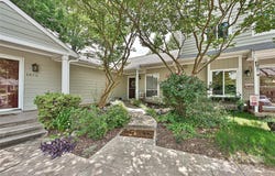 1077 Sardis Cove Drive, Charlotte, NC 28270